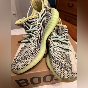 Yeezy Boost 350 V2 Yeezreel